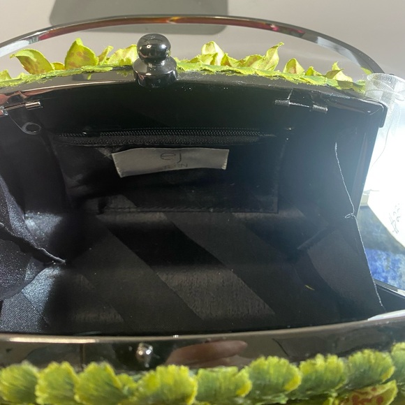 EJ Stern handbag ...handmade with silk floral design .Metal handle in green/pink - Picture 3 of 5